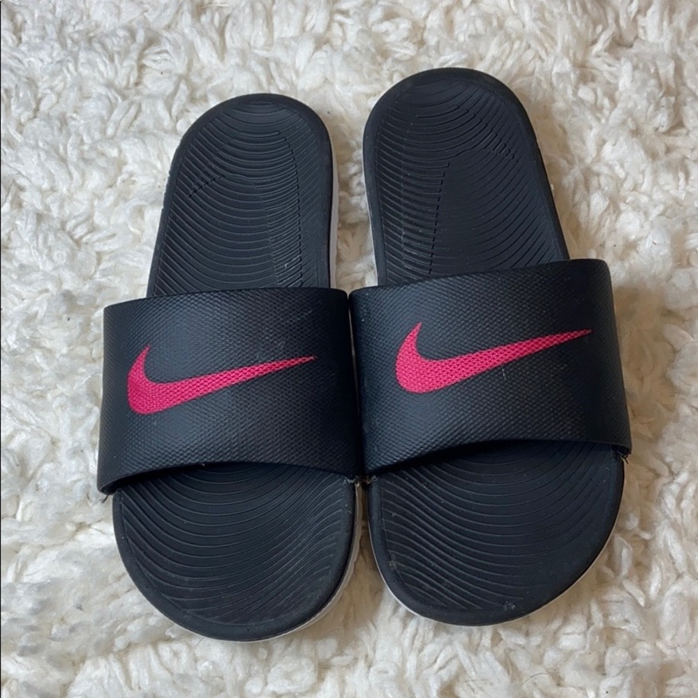 Nike slides